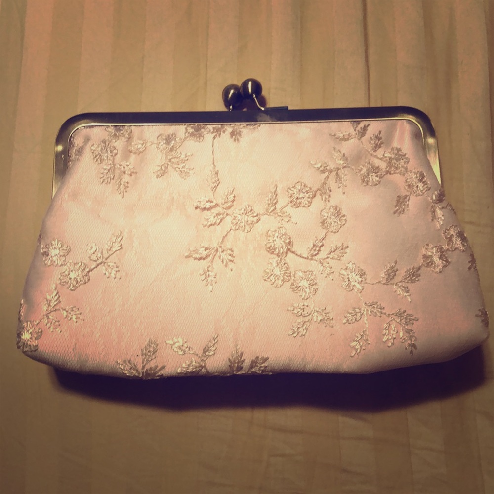 Davie and Chiyo Blush Clutch